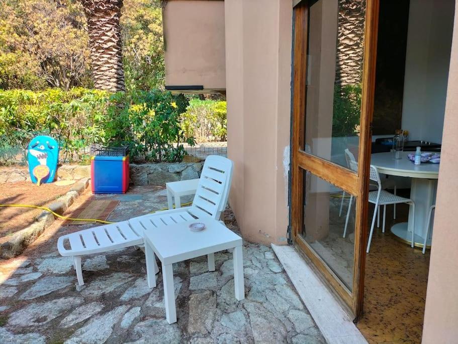 Casa Con Giardino: Вараце Екстериор снимка