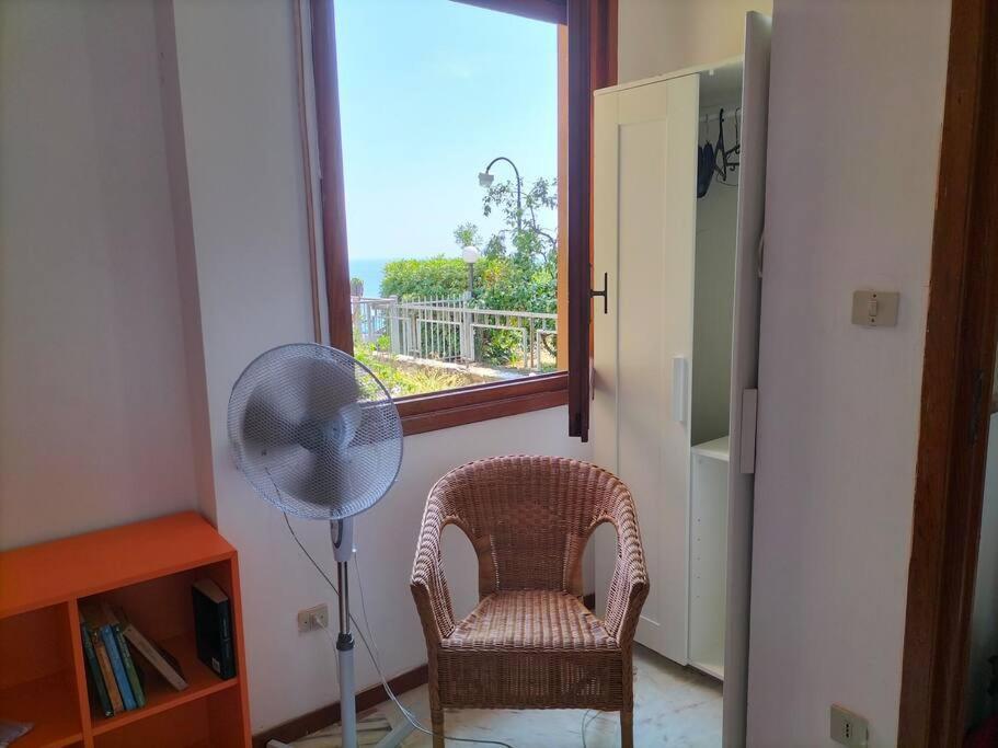 Casa Con Giardino: Вараце Екстериор снимка