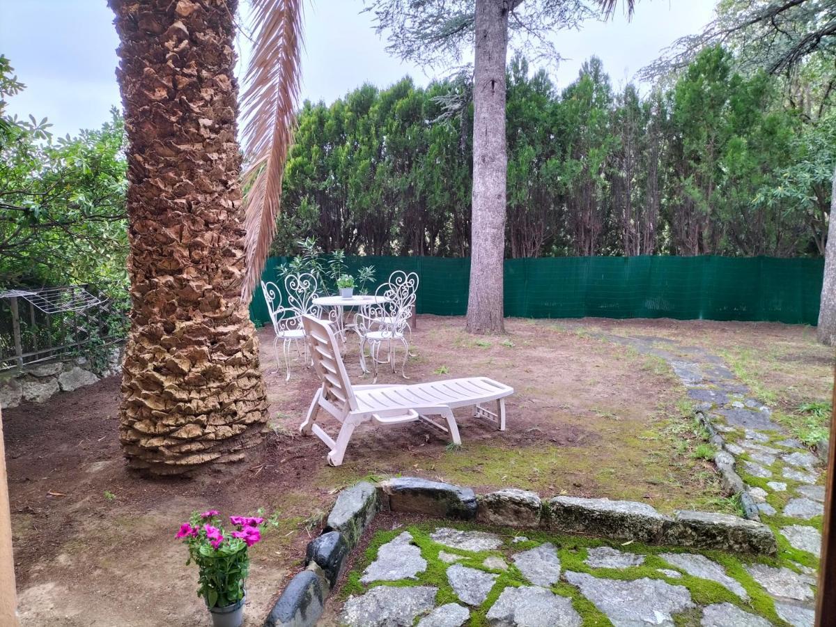 Casa Con Giardino: Вараце Екстериор снимка