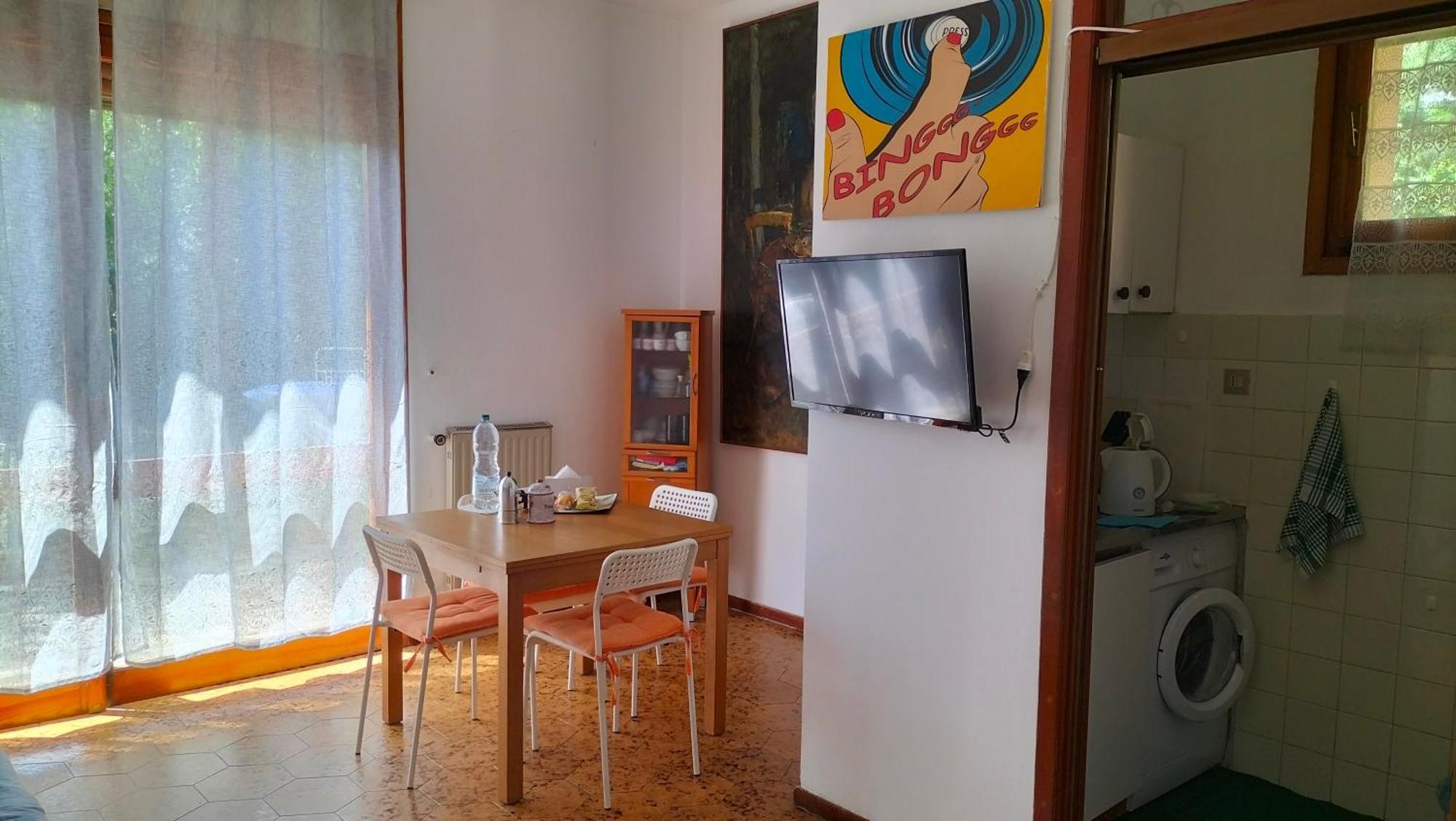 Casa Con Giardino: Вараце Екстериор снимка